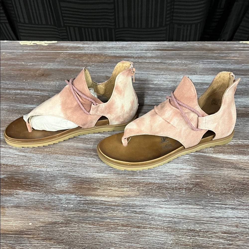 Very G Pink and Tan Women's Sandals
